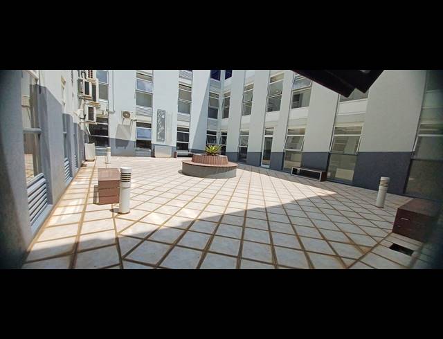 99M² OFFICE TO LET IN CRAIGHALL